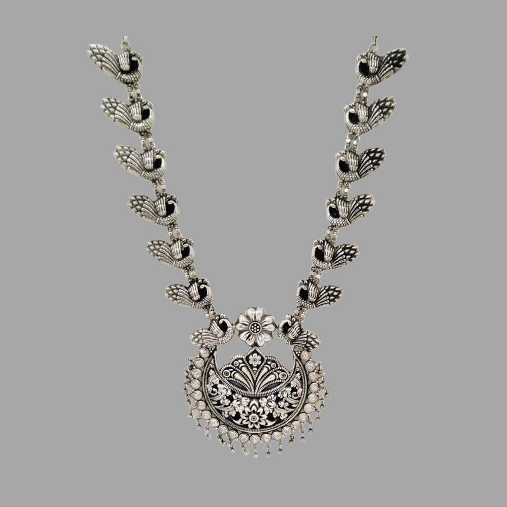 https://www.jewelnidhi.com/img/1609571817AQ NECK 0041.jpg